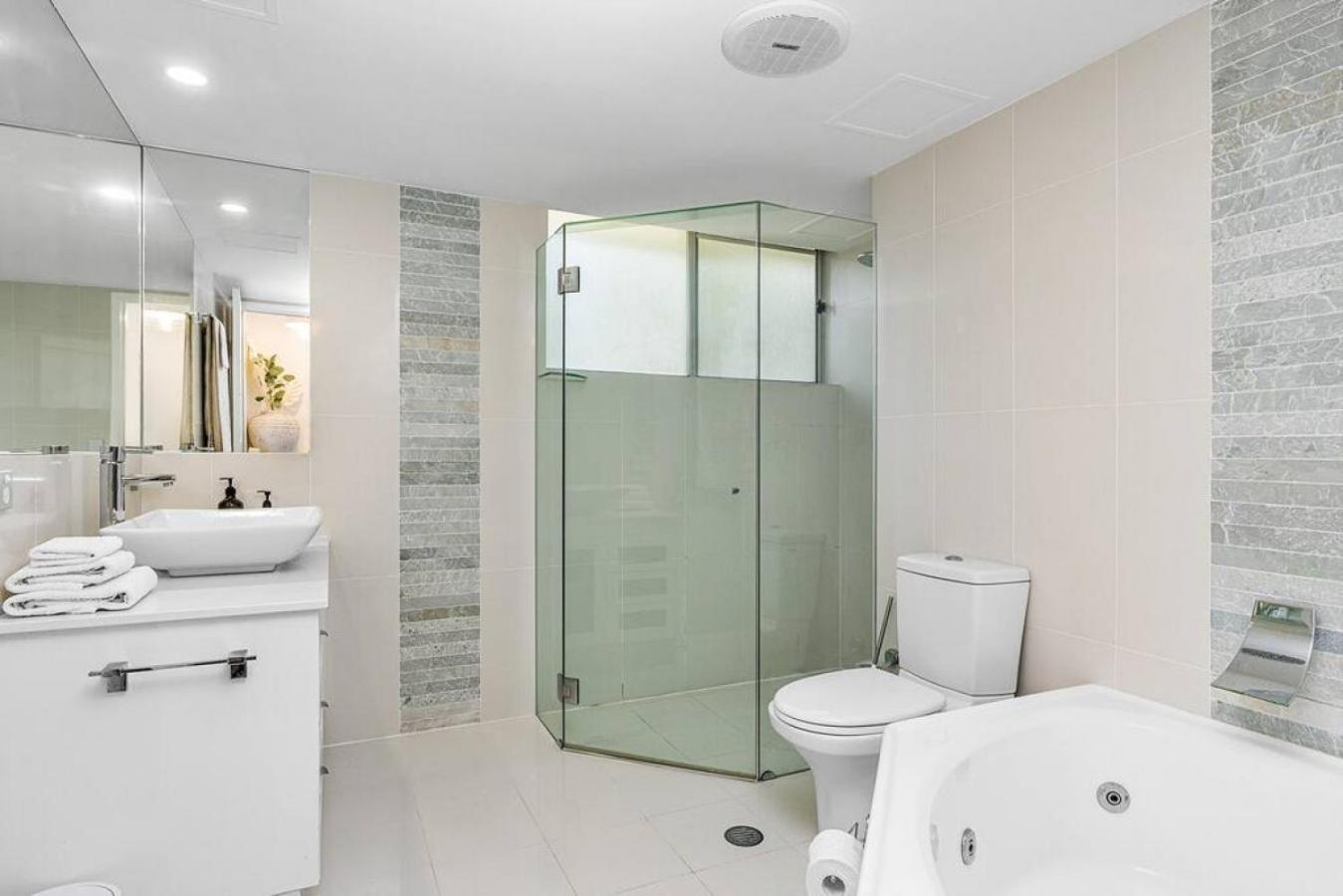 Skyfall - Breathtaking Views From Sunrise -sunset Apartment *